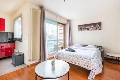 De Luxe Les Champs Elysees 2 Apartment *